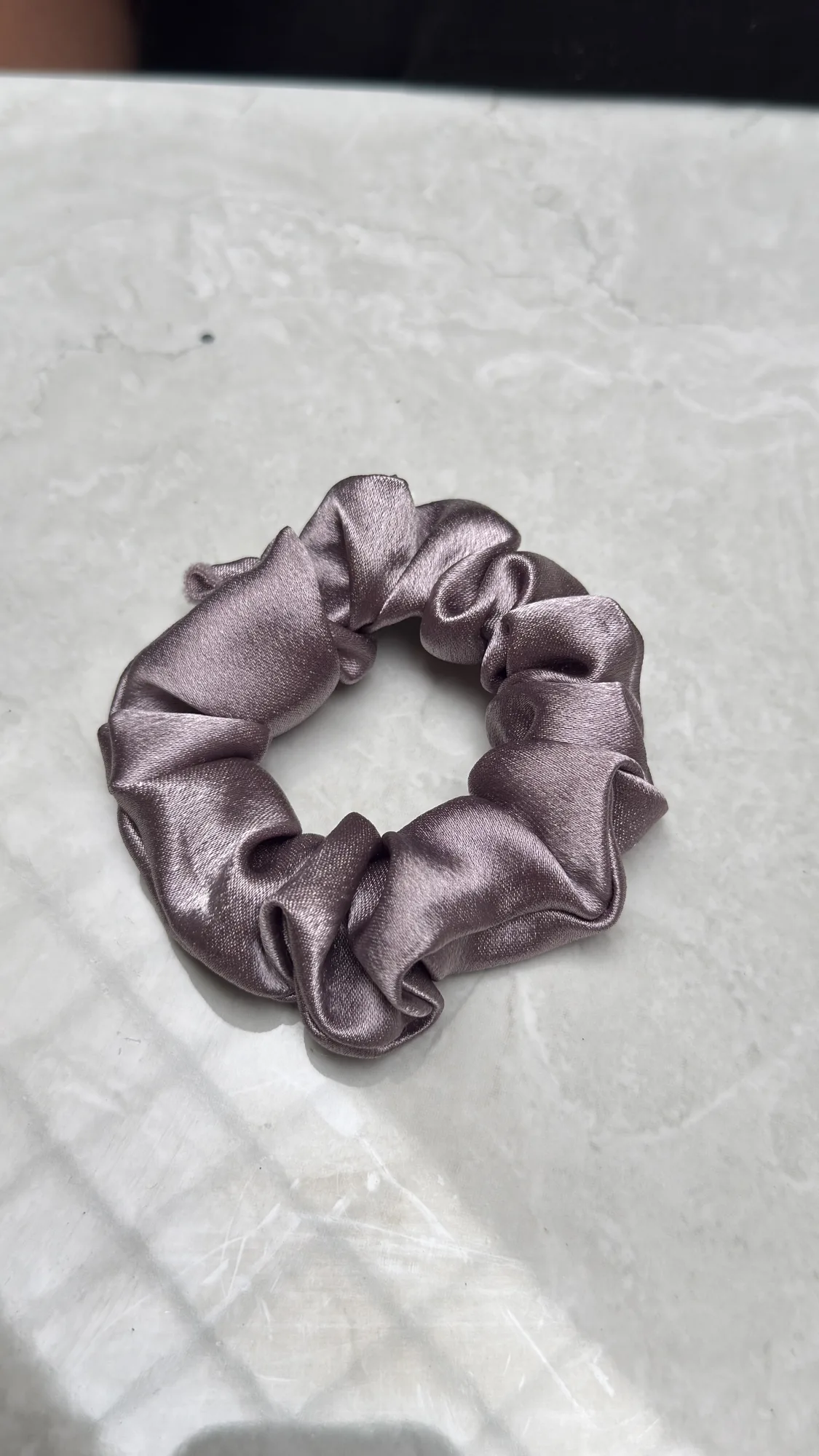 Silk scrunchies Regular in Size Medium