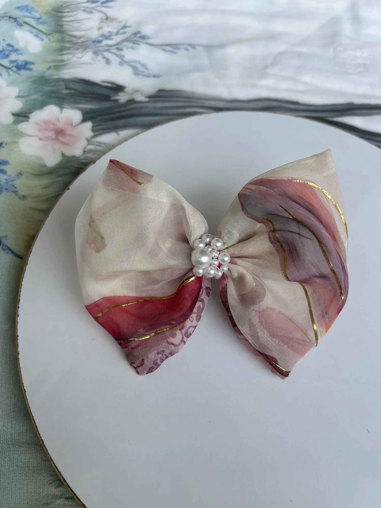 Silk Mini Pearl Bow