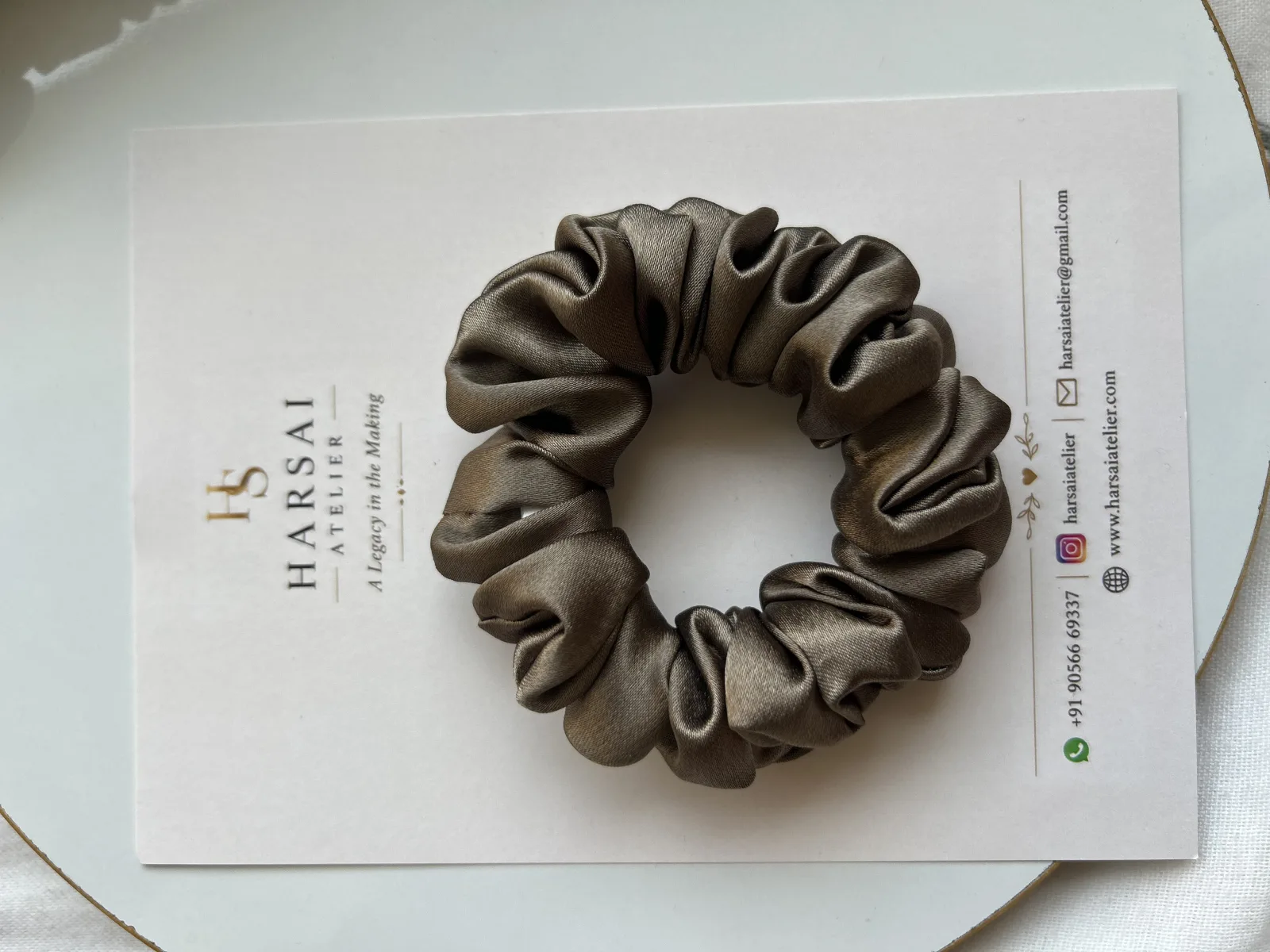 Silk scrunchies Long in size Medium