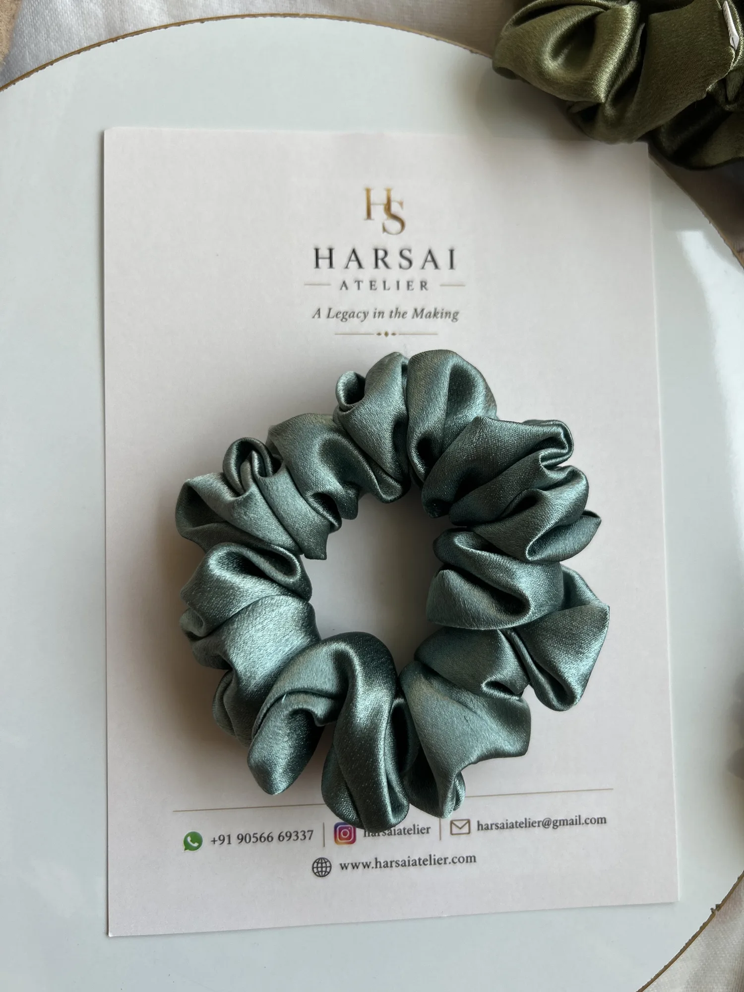Silk Scrunchies Long in Size Large