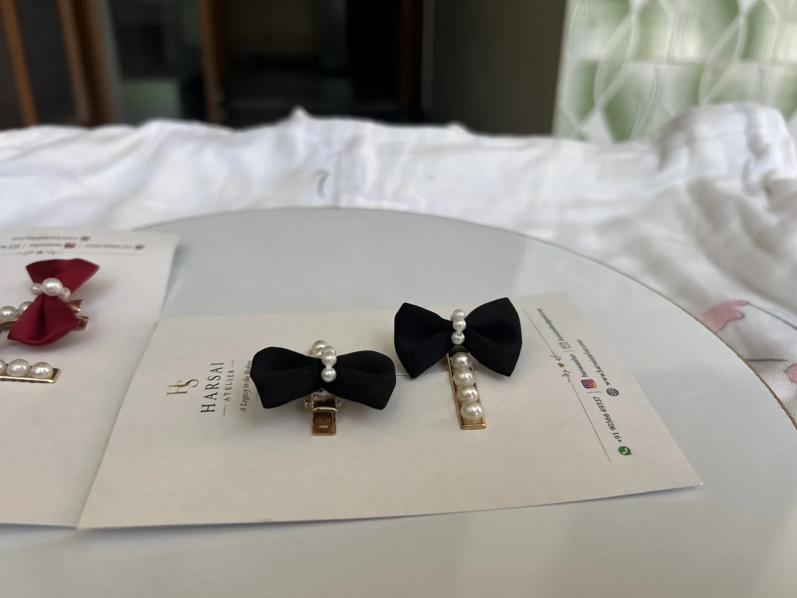 Silk Mini Pearl Bow Black